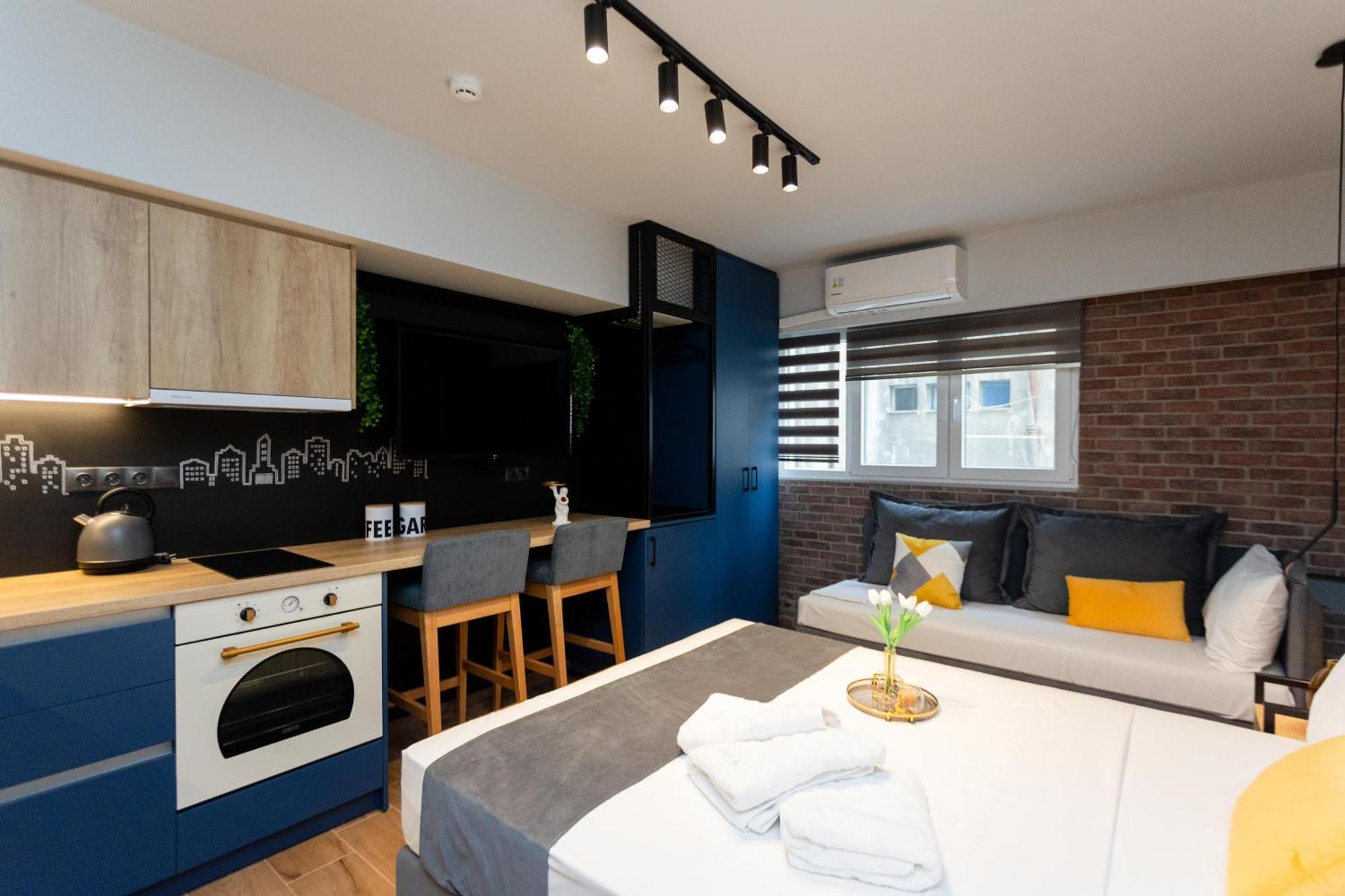 Valaoritou 3 Luxury Rooms テッサロニキ エクステリア 写真